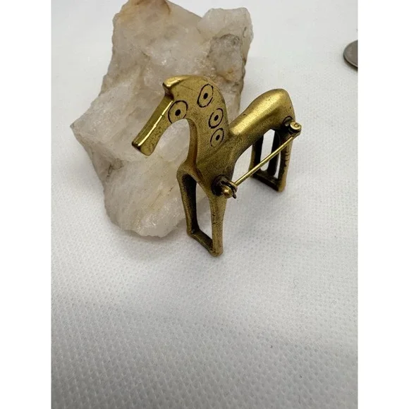 Vintage Gold Tone Horse Brooch Sculptural Mid Century Modern Style Animal Figure - Picture 5 of 8